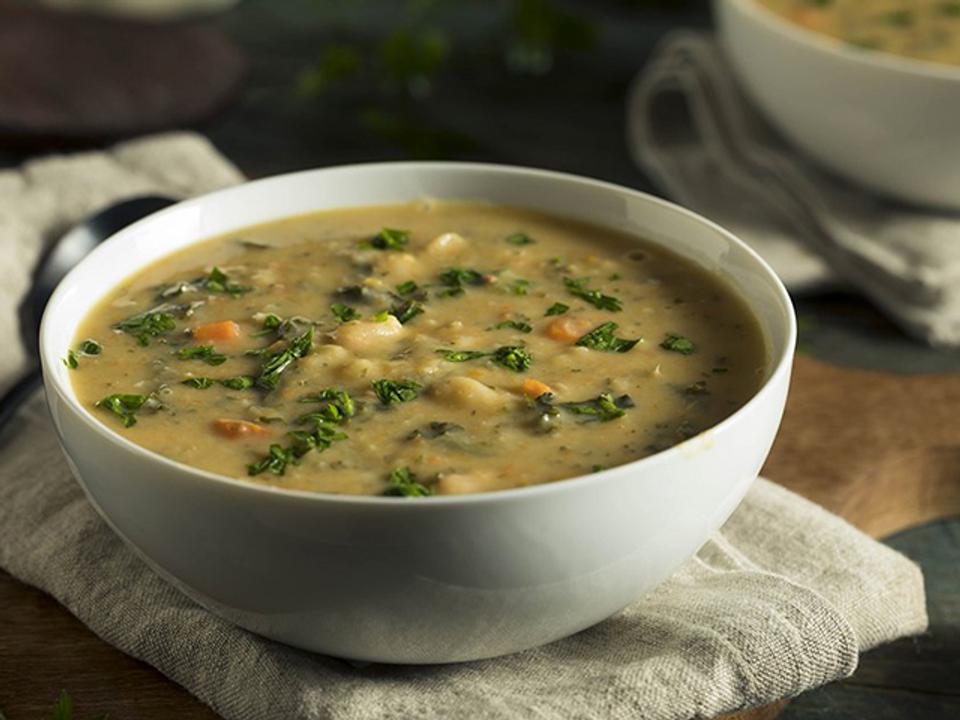 スキレットチキンとクリーミーほうれん草アーティチョークソースのレシピ