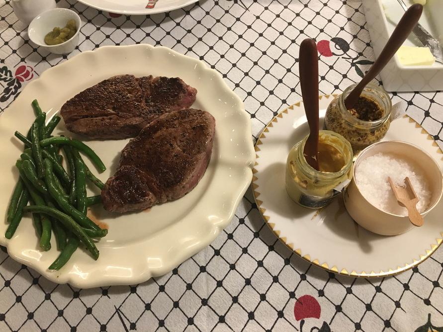 ヒレステーキとインゲンのソテー