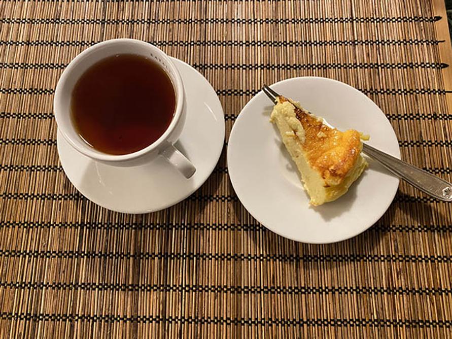 チーズケーキと紅茶