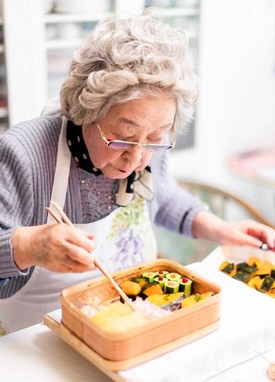 96歳のばぁばが教える「料理きほんのき」。食べることは生きること | ROOMIE（ルーミー）