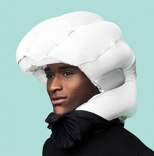 150522EChovding-airbag-helmet. 