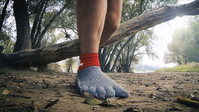 【専用】　ポジティブ様　【専用】靴下１足 専用】 ポジティブ様 【専用】靴下1足 靴より強い5本指ソックスで現代