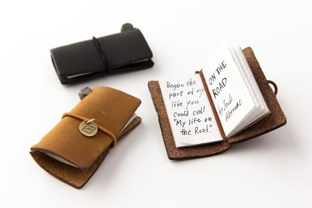トラベラーズノート」に手のひらサイズ、キャメル色が仲間入り