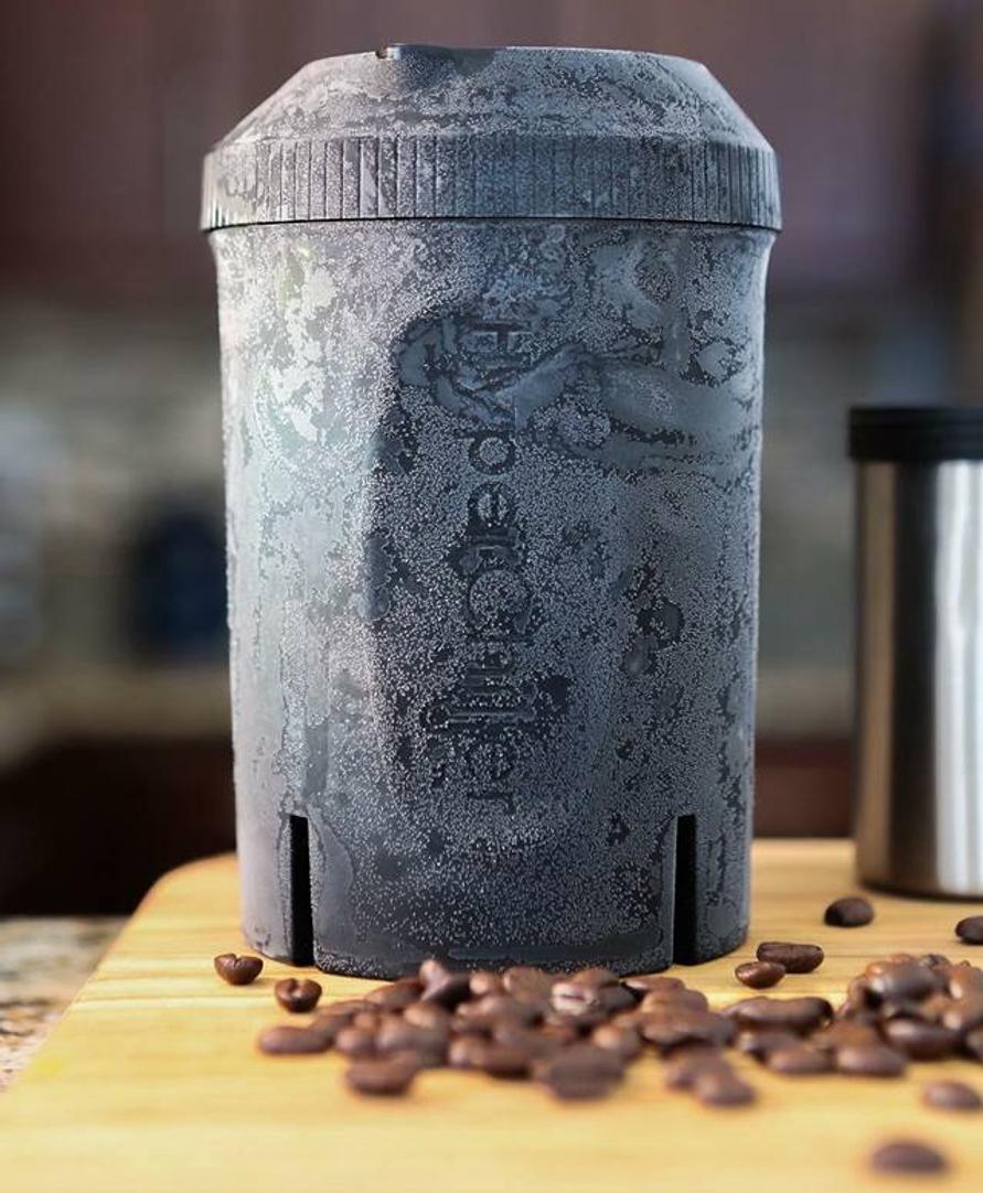 I made hot coffee into iced coffee in just 1 minute ROOMIE