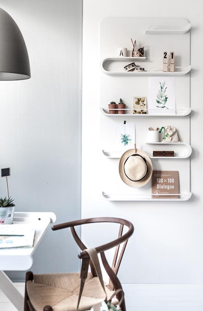 建築家夫婦が手がける、子どもへの配慮がうれしい壁掛け棚「XL shelf