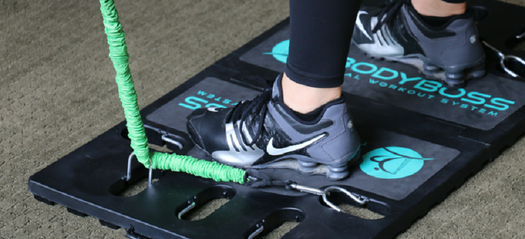 ベッド下に収納可。約3kgのコンパクトな家庭用トレーニング器具