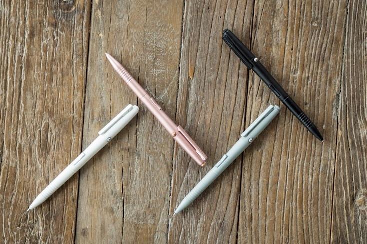 仕事中のそわそわに効く。ユニークな7機能を搭載した、最強のペンが