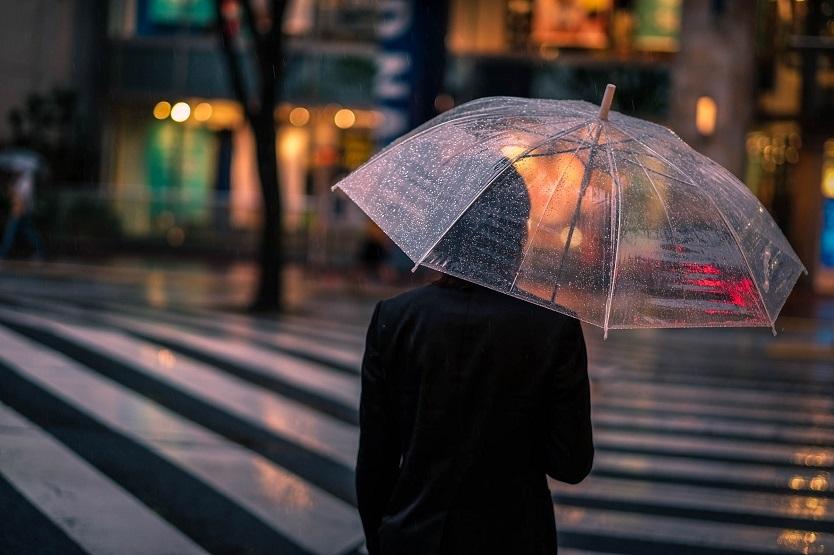 急な天候の変化に備える。雨の日でも快適に過ごす、お役立ちアイテム