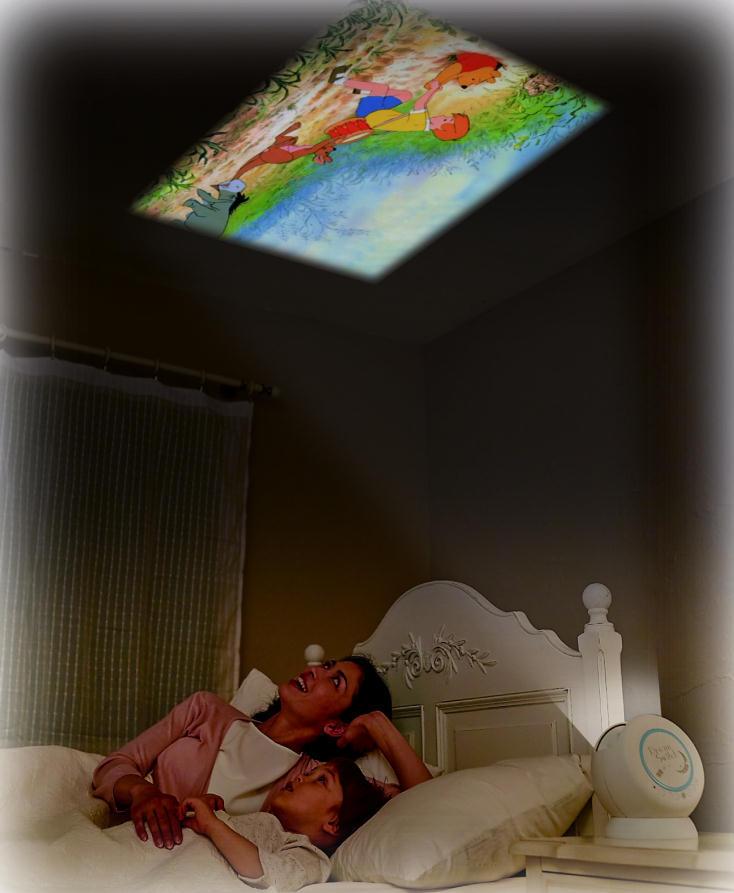 ベッドの上で親子で楽しめる、動く絵本プロジェクター「Dream Switch