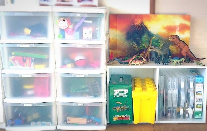 ニトリや100均グッズを使ったおもちゃ収納術。おもちゃが散らかる
