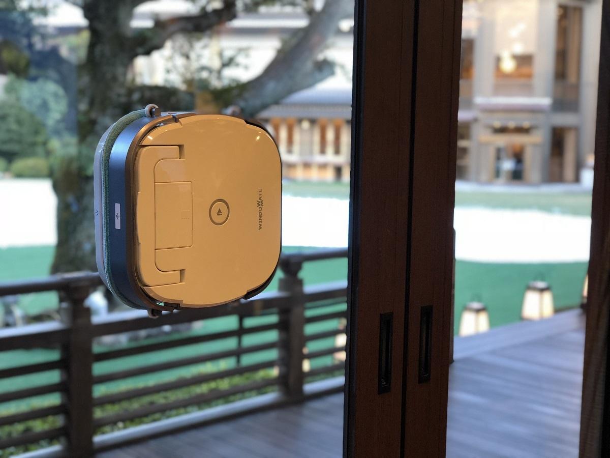 窓掃除もロボットに任せる時代に。新商品「ウインドウメイト」が登場