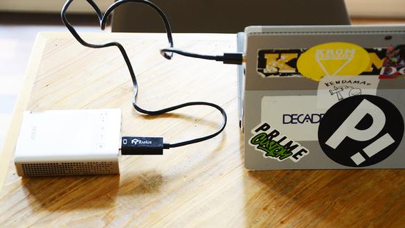おうち時間をさらに充実させるのは小さなプロジェクター。Fire TV 