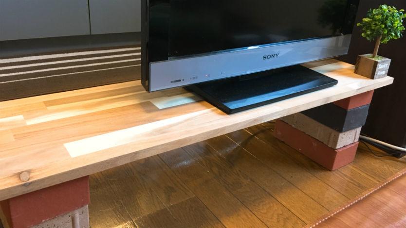 カンタンDIYすぎる！部屋にぴったりの「テレビボード」ができました