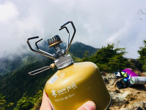 持ち運びめっちゃラク。スノーピークのガスバーナーで登山やキャンプでの食事が楽しくなるよ～！ マイ定番スタイル ROOMIE（ルーミー）