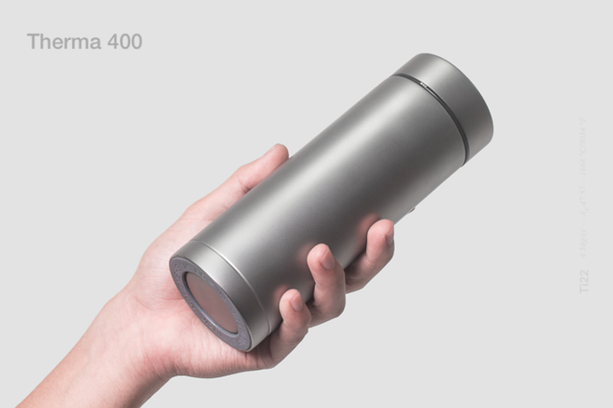 Therma 400・チタン製サーモボトル 24時間後も冷たいまま！世界初の純チタン製真空サーモボトル