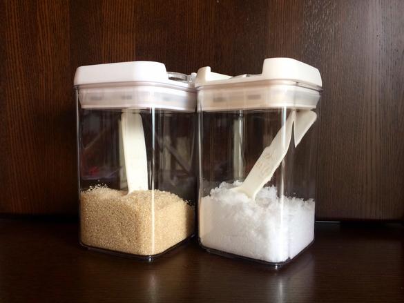 塩や砂糖が固まらない容器はこれだ ニトリの3アイテムを比べてみました マイ定番スタイル Roomie ルーミー