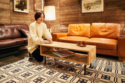 アクメ ファニチャーのコーヒーテーブルは、むしろテレビ台として使い 