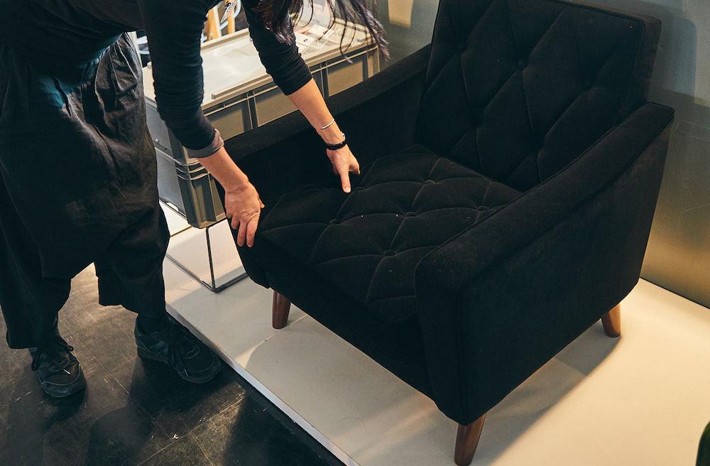 これ玉座⁉︎」︎ってくらい高級感あるね！カリモクの永遠の定番品に