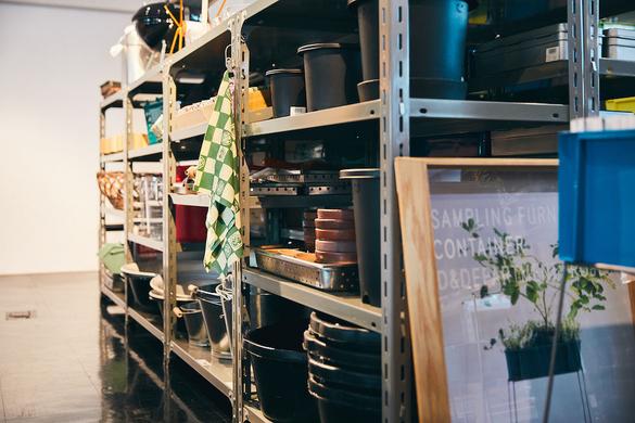 D&DEPARTMENTの工業用シェルフ、タダモノじゃないぞ…店舗スタッフだけ 