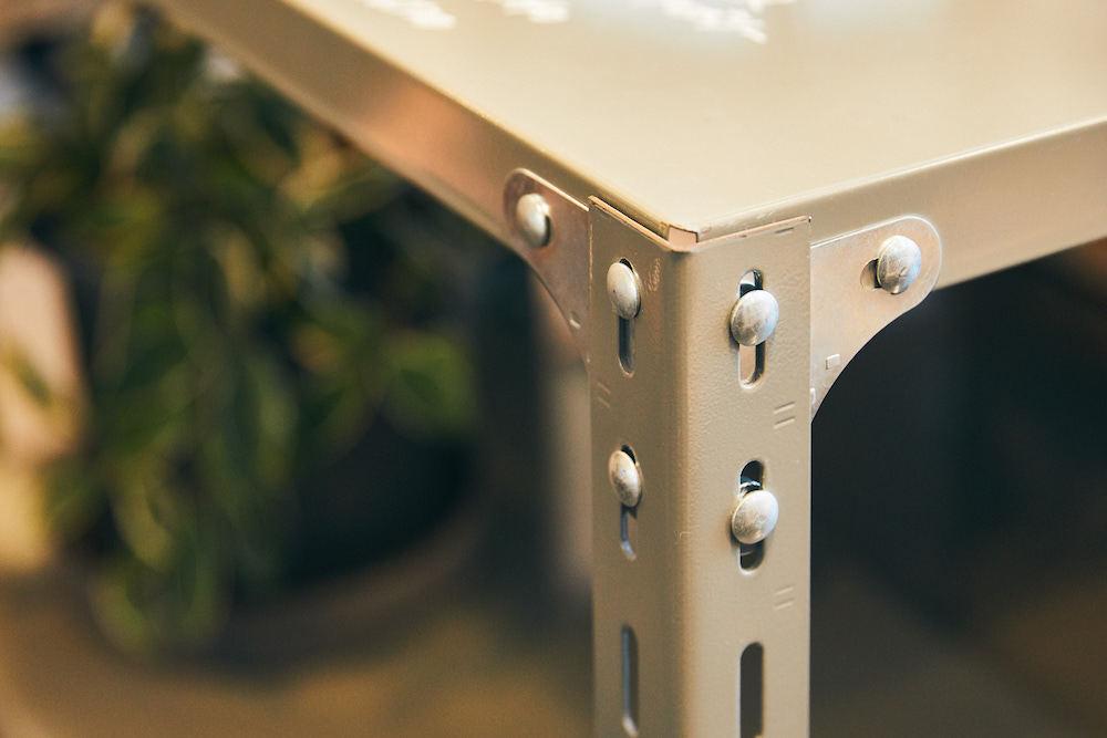 D&DEPARTMENTの工業用シェルフ、タダモノじゃないぞ…店舗スタッフだけ