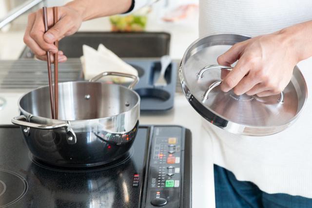 ダッチオーブンを軽量なステンレスにしたら、毎日使える鍋になった