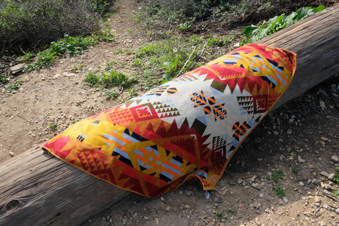 ペンドルトンの178cmの特大タオルが便利！インテリアにもアウトドアに