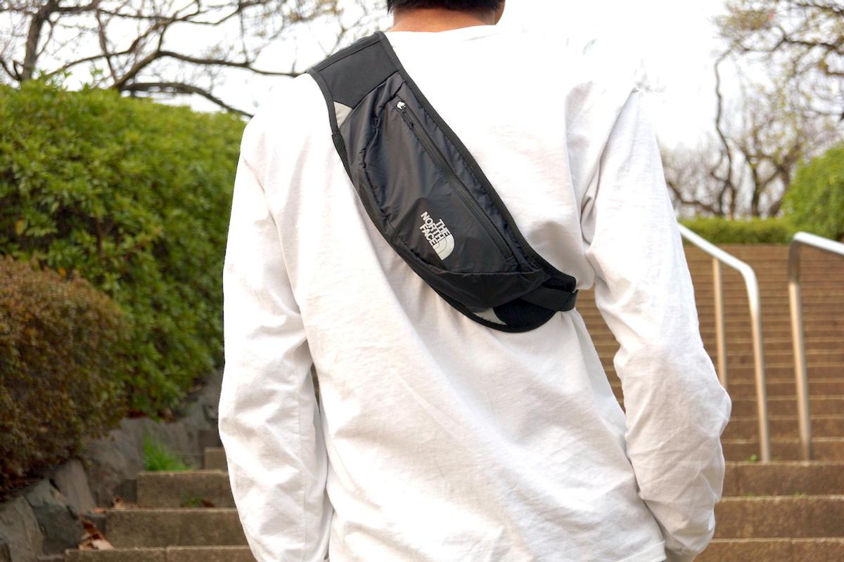 THE NORTH FACEのミニバッグはフィット感が抜群…！ 蒸れにくいし意外と 