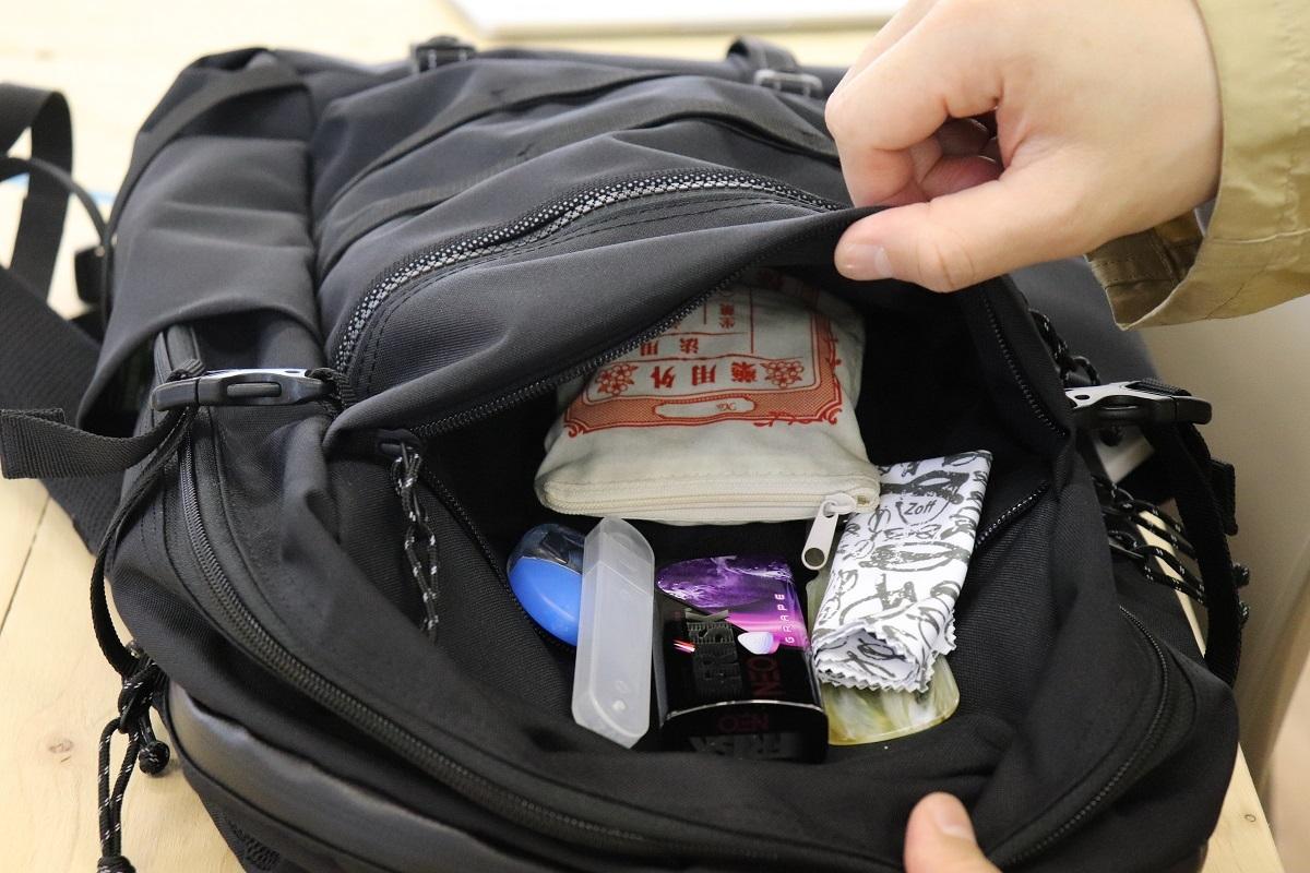 バックパックはOGIO。機能性とデザインはもちろん、被らないのがいい