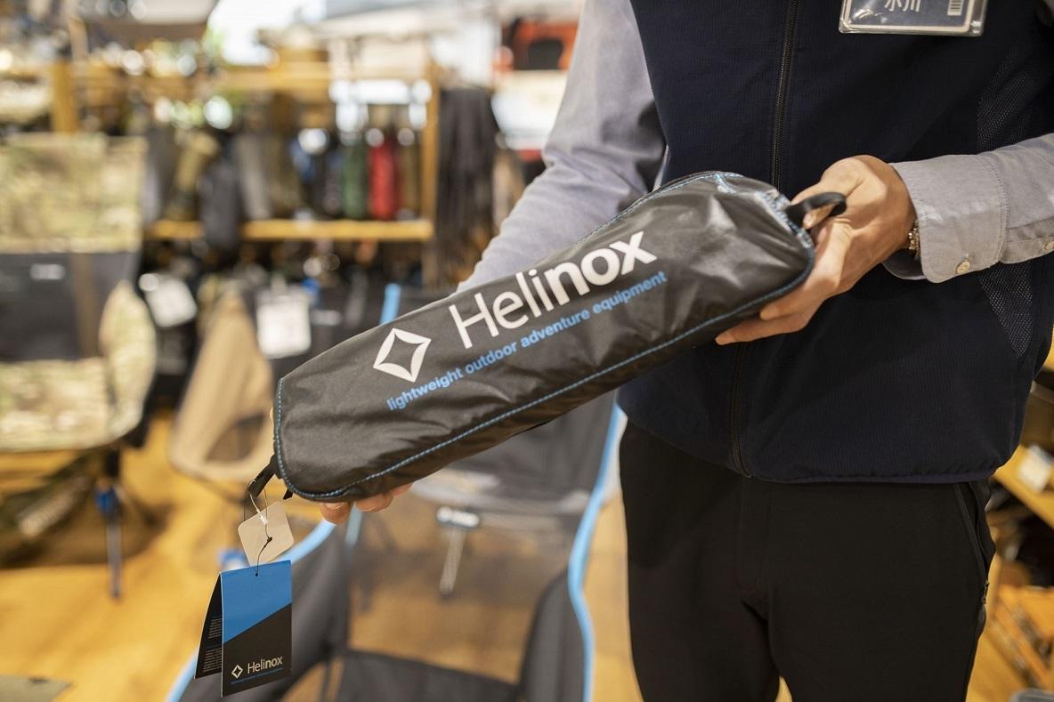 天板がしっかりしたHelinoxのテーブルワンに、便利な収納