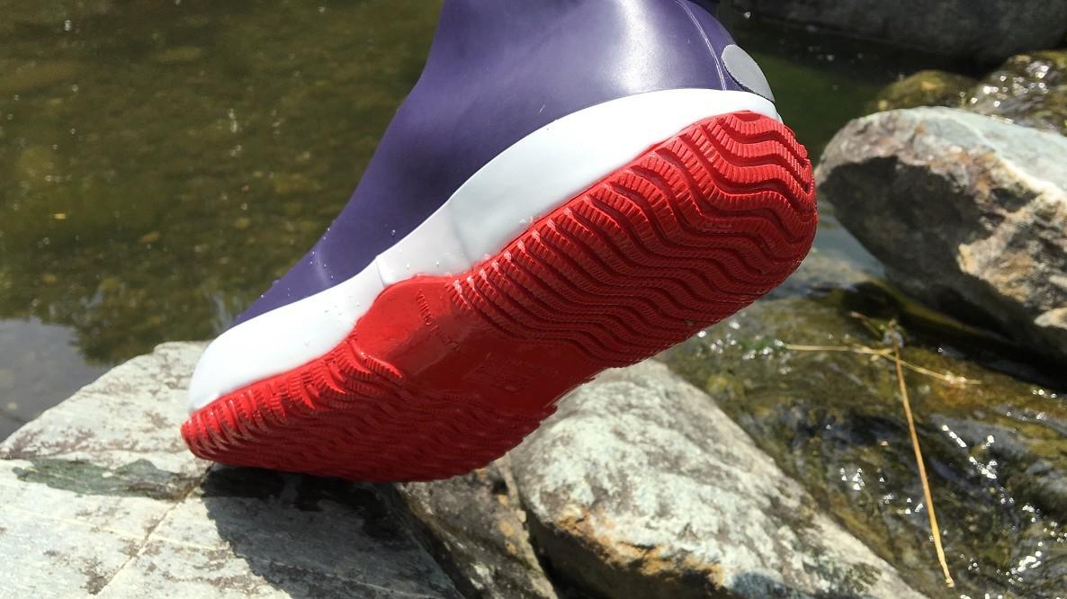 ワークマンの1900円レインブーツは、防水性も高くて普段使いにピッタリ