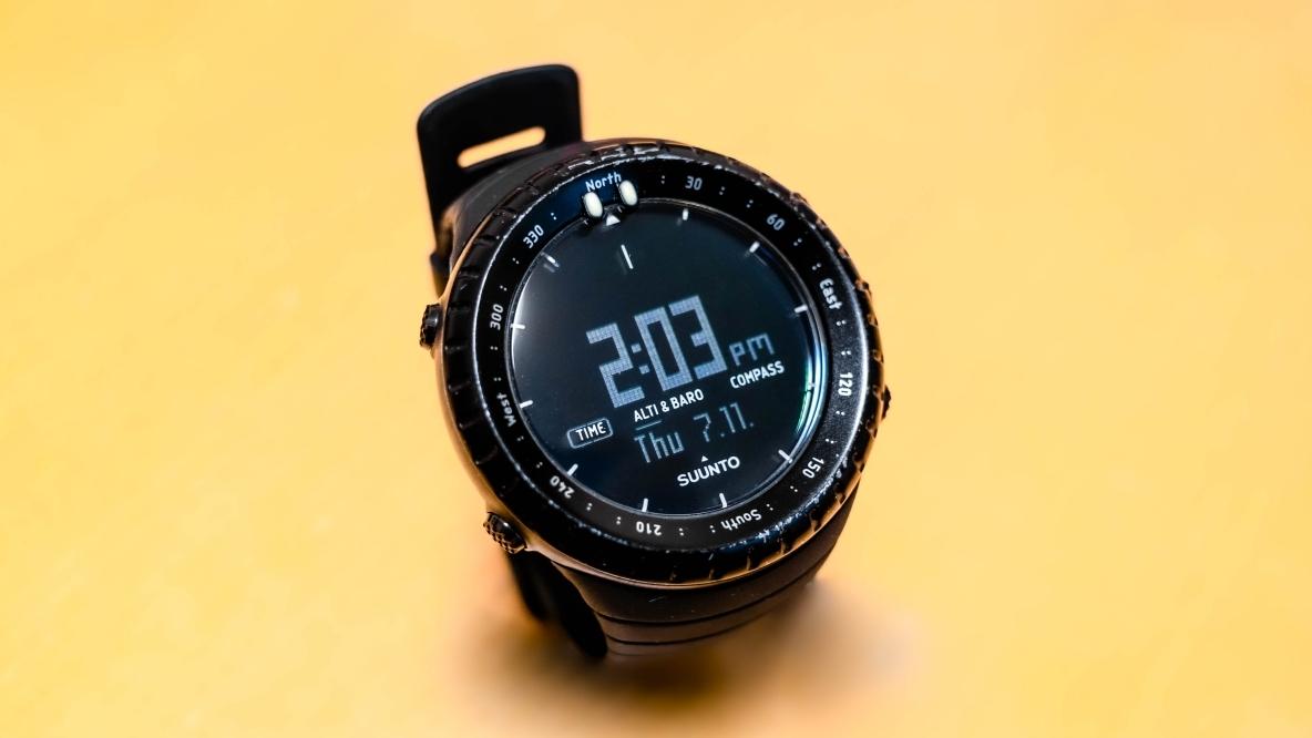 晴れの日も、雨の日も、雪の日も。 SUUNTO COREは苦楽をともに