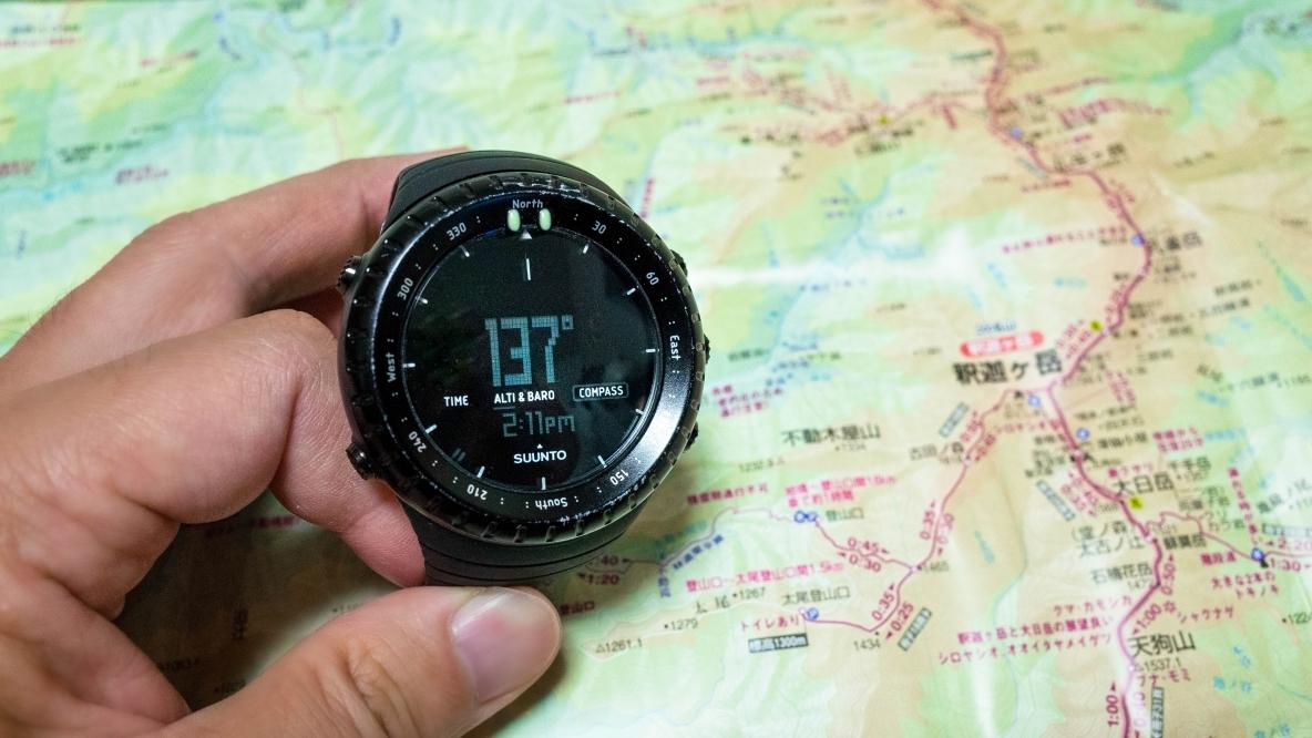 晴れの日も、雨の日も、雪の日も。 SUUNTO COREは苦楽をともにした登山