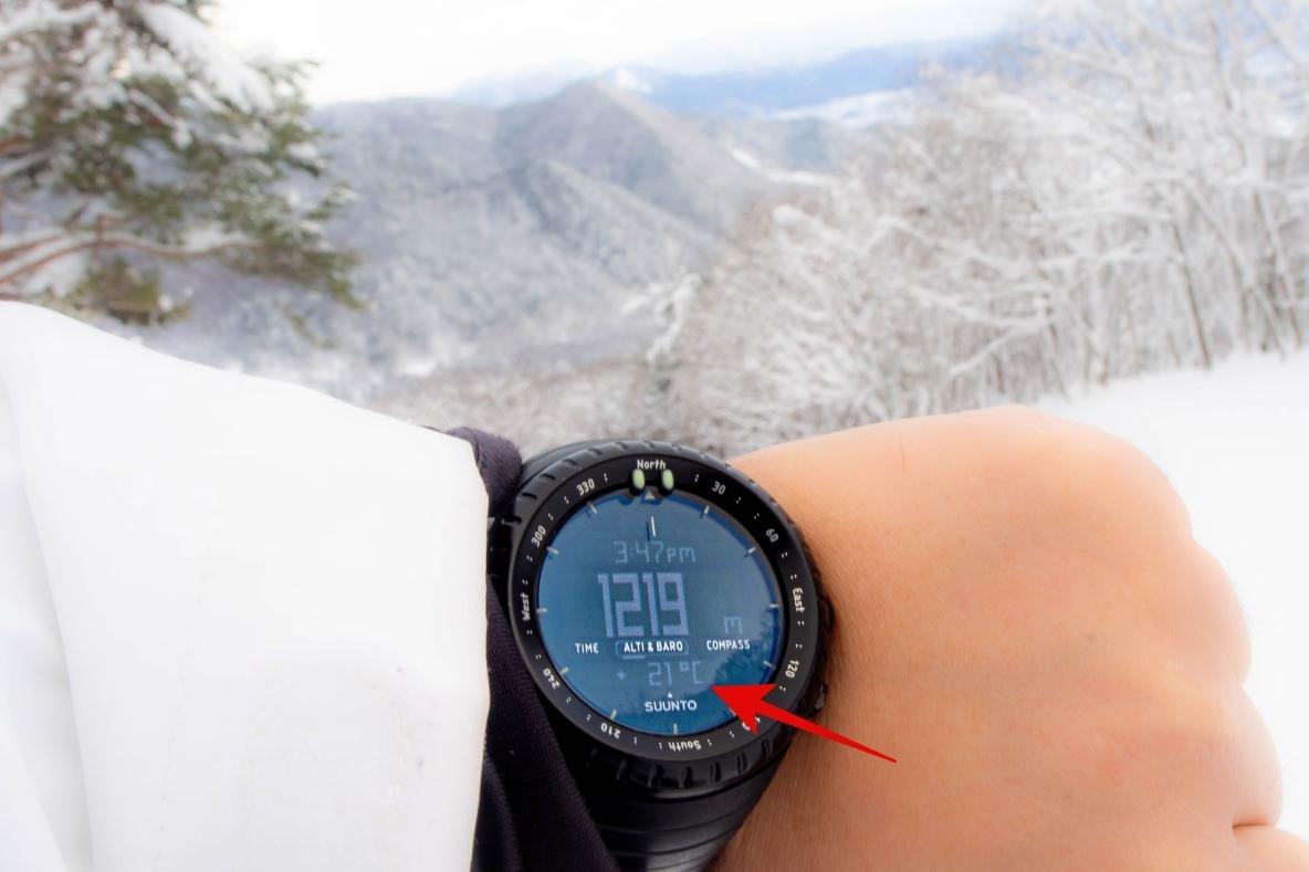 晴れの日も、雨の日も、雪の日も。 SUUNTO COREは苦楽をともに