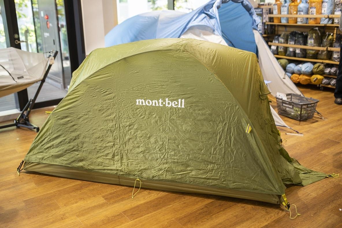 モンベルの「サンダードームテント」は、組み立てもカンタンで通気性も 