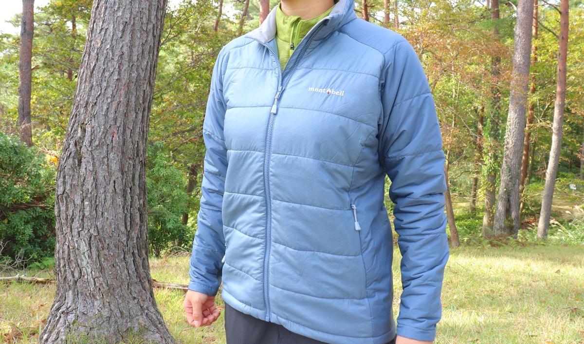 モンベルの「U.L.サーマラップジャケット」は秋登山の必需品だね 