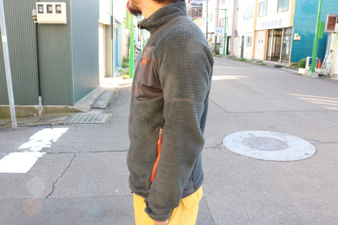 マウンテンハードウェアの「モンキーフリース」は汗をかいても