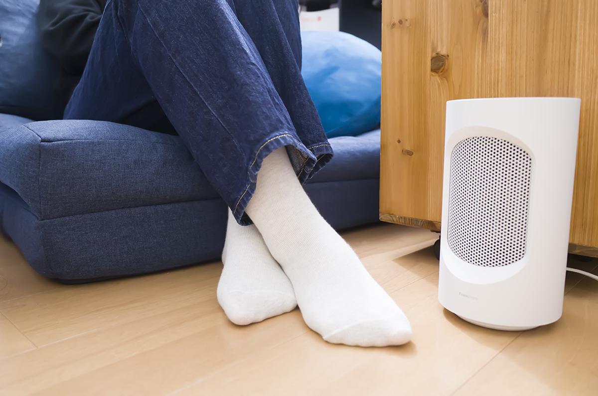 たった10秒でポカポカに！ ミニファンヒーターで「寝起きの寒い問題 