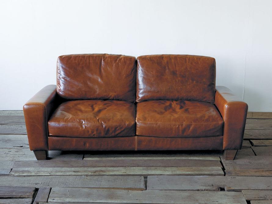 ACME FurnitureのFRESNO SOFA 3-SEATERのイメージ