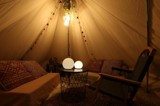 屋内型のグランピング施設だって！キャンプ未経験者はここから  