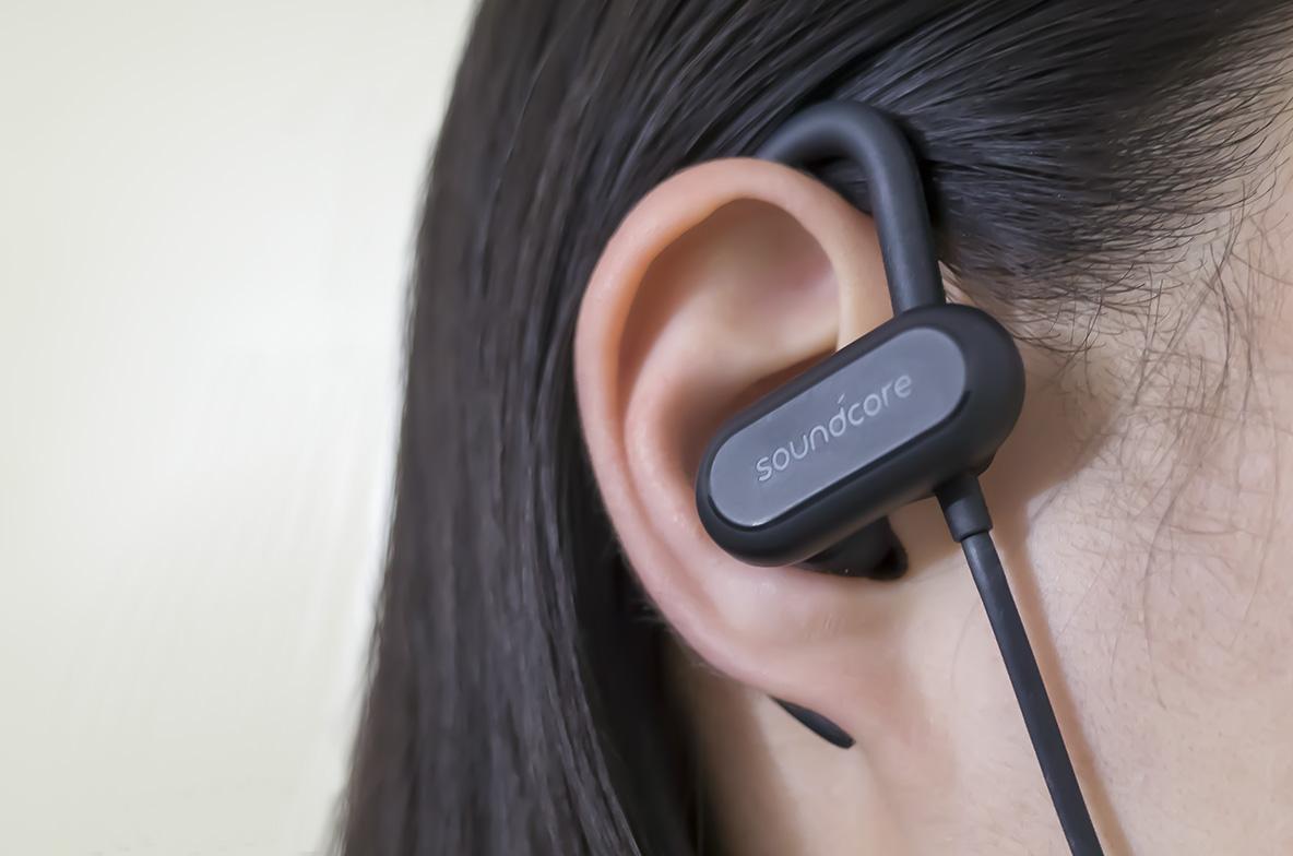 Ankerのワイヤレスイヤホンが「充電忘れた…」をなくしてくれた話