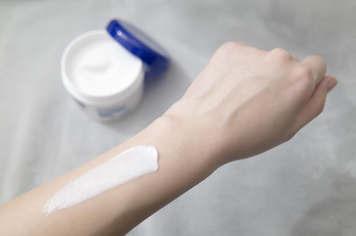 ヴァセリンの「エクストリームリー ドライスキンケア ボディ