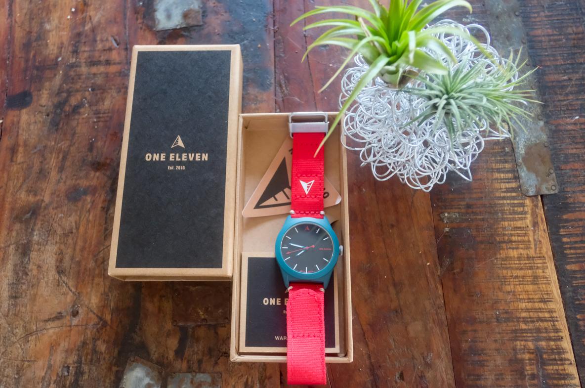 One Elevenのソーラーチャージ腕時計「SWII」。お手ごろ価格でも水に