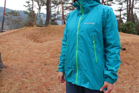 私がモンベルの「ストームクルーザージャケット」を4年以上愛用して  