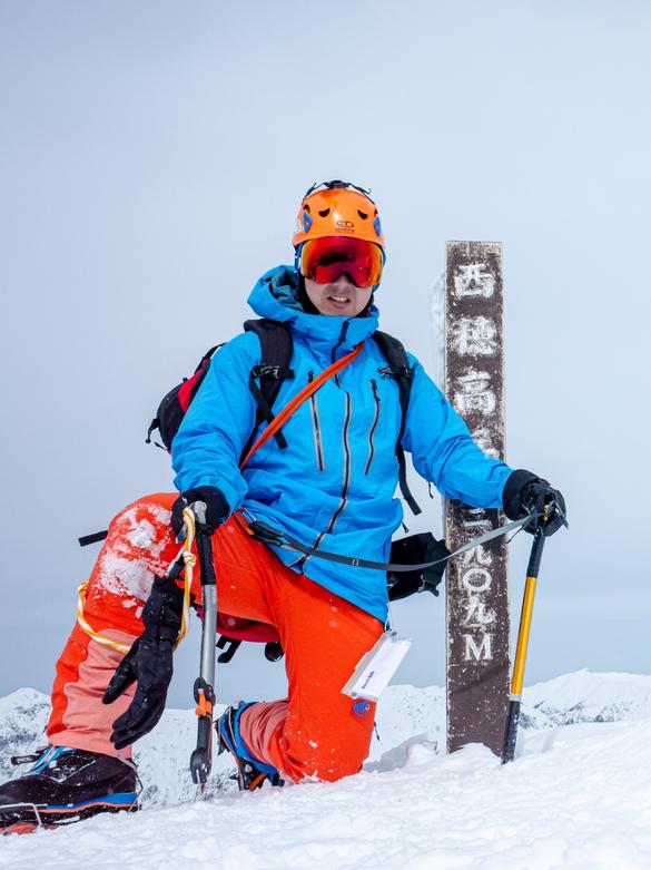 MAMMUTのエイスフェルドパンツを持っていれば、登山からウィンター 