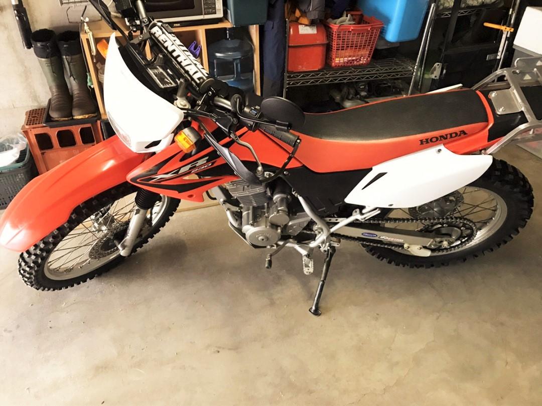 ホンダの「XR230」は軽量&コンパクト！ビギナーにもオススメできる理由はね… | ROOMIE（ルーミー）