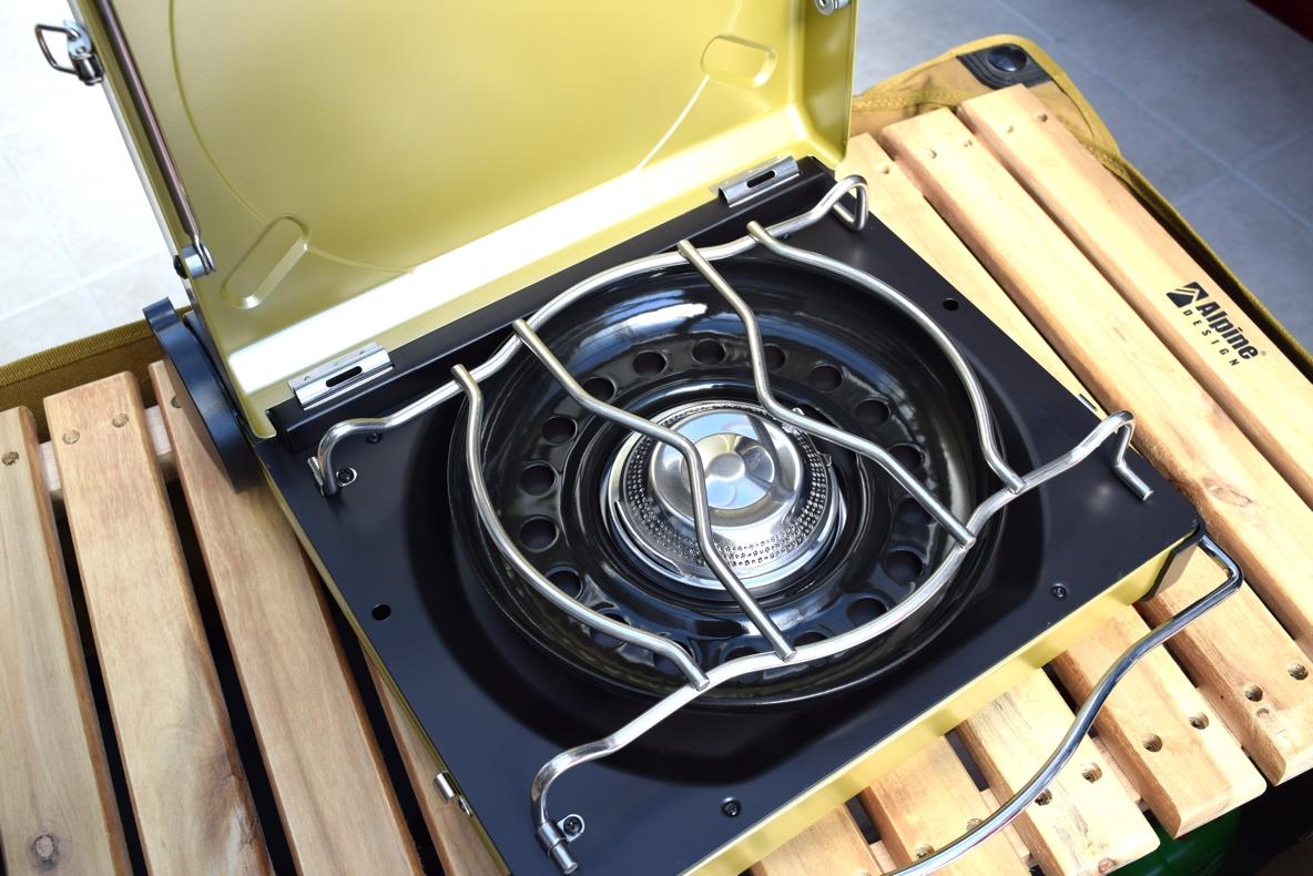 アウトドア 調理器具 イワタニの「カセットフー マーベラスⅡ」はがっつり風を防いでくれる 