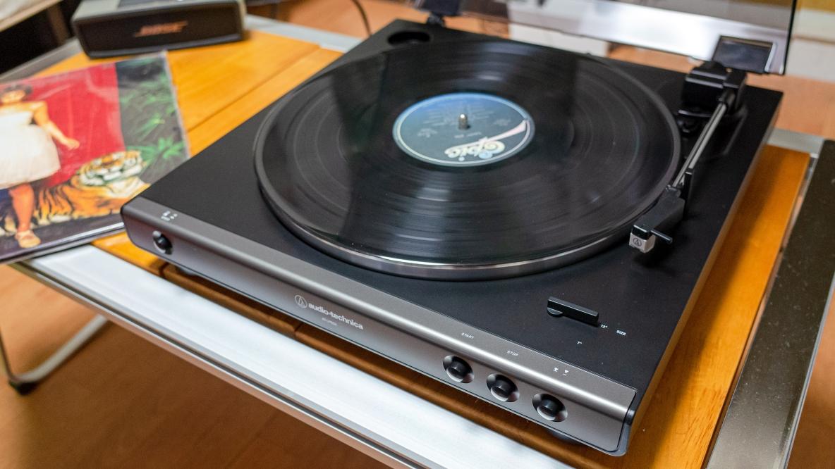 audio-technicaのAT-LP60Xで、あえて少し手間をかけて音楽を