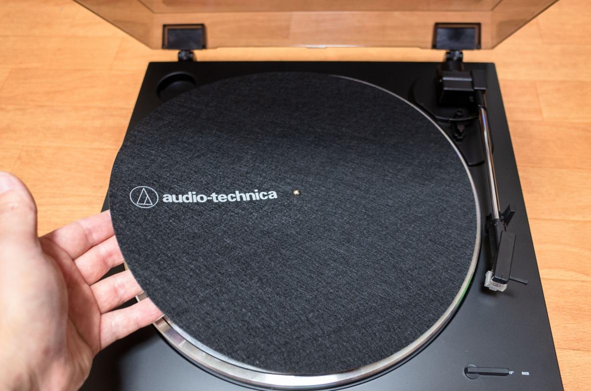 audio-technicaのAT-LP60Xで、あえて少し手間をかけて音楽を楽しむ