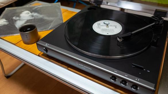 audio-technicaのAT-LP60Xで、あえて少し手間をかけて音楽を楽しむ 