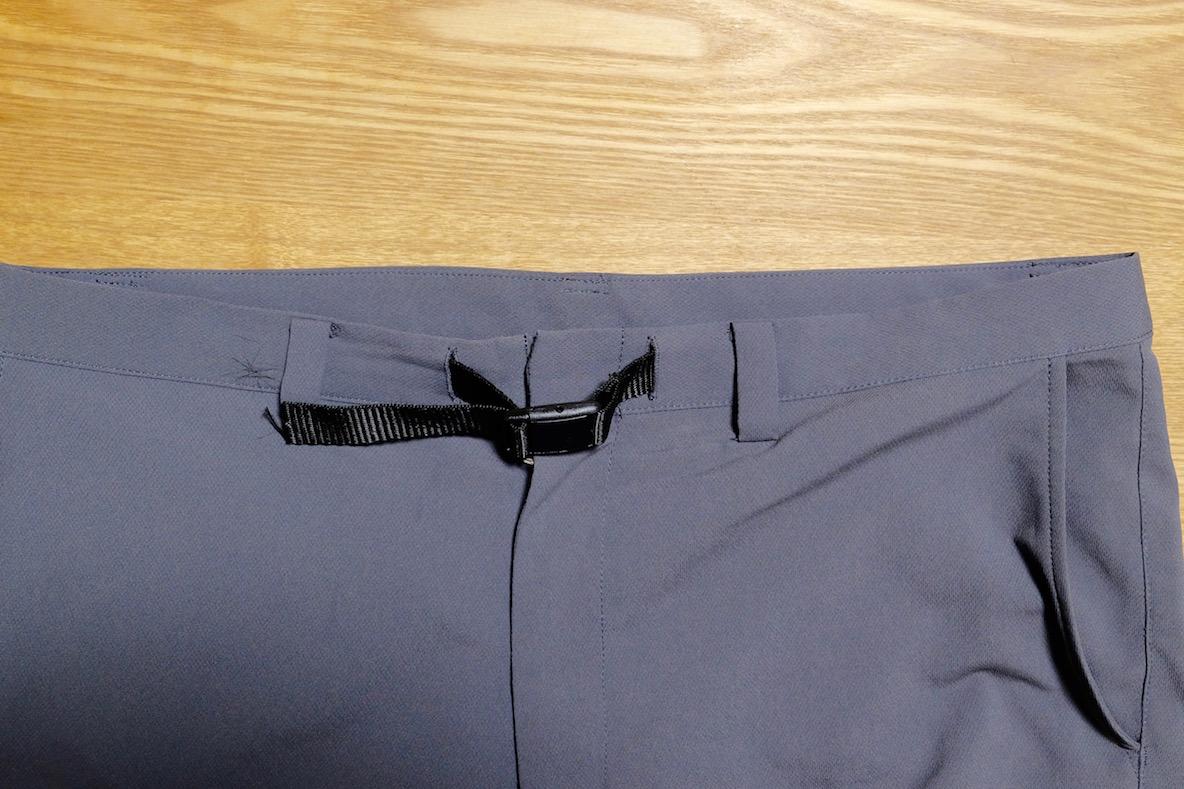 無印良品のイージーパンツは履き心地良し&美シルエット。夏用の 無印良品のイージーパンツは履き心地良し&美シルエット。夏用の